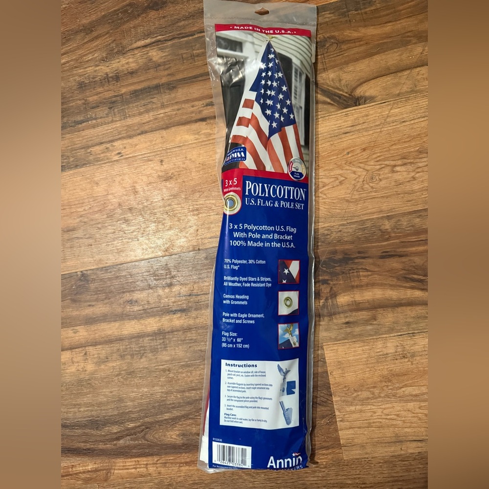 U.S. Flag with Pole Set